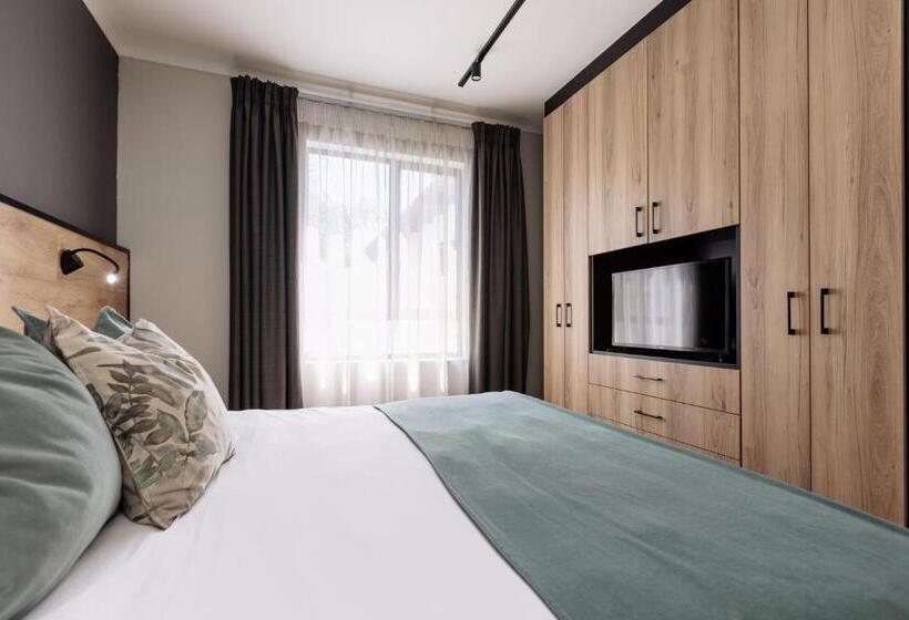اتاق استاندارد با تخت بزرگ, Mint Hotel 84 On Katherine