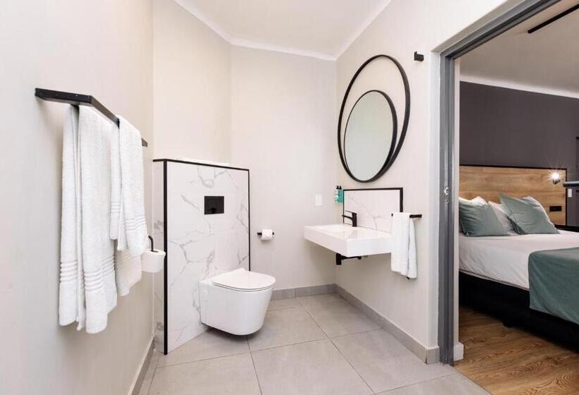 اتاق سوپریور با تخت بزرگ, Mint Hotel 84 On Katherine