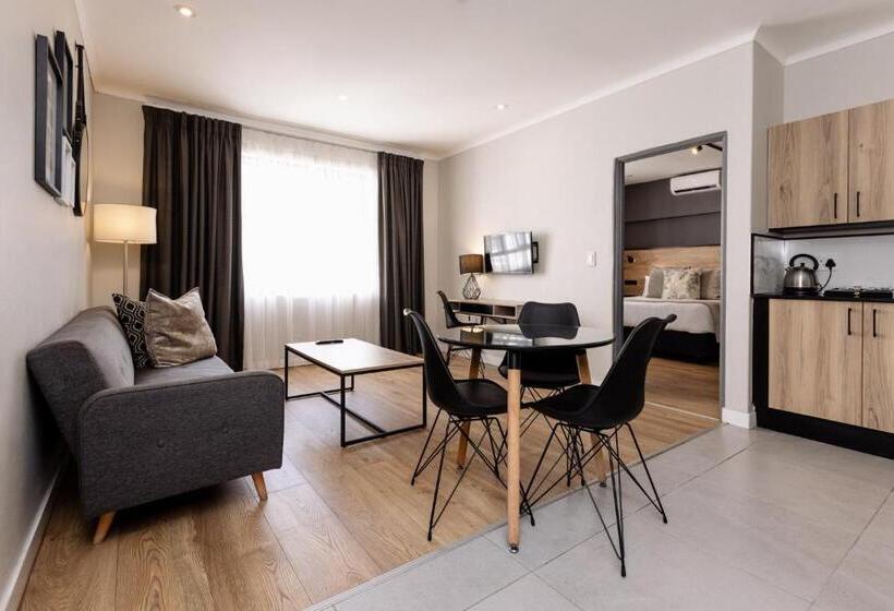 Deluxe Suite King Bed, Mint Hotel 84 On Katherine