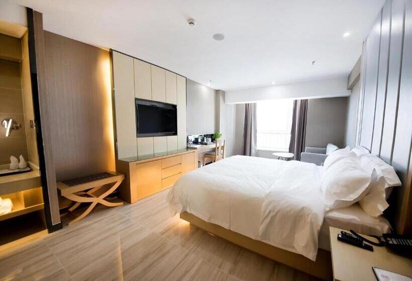 이그제큐티브 룸 킹사이즈 침대, Lavande Hotel Urumqi High Speed Railway Wanda Plaza