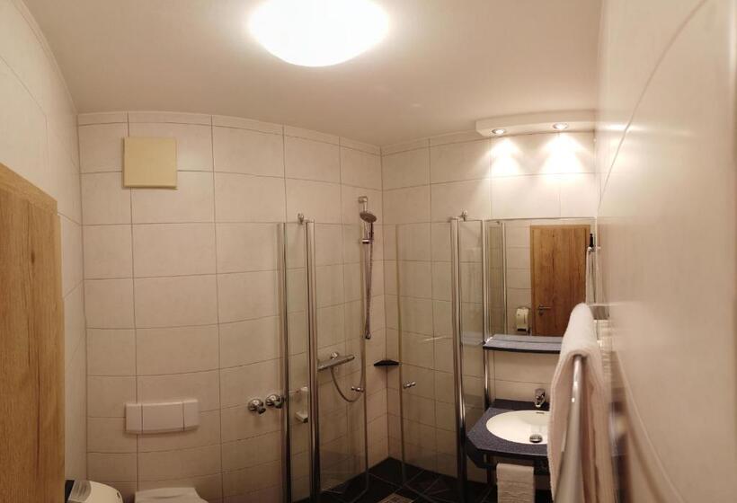 Номер Стандарт, Gasthof Zur Brücke