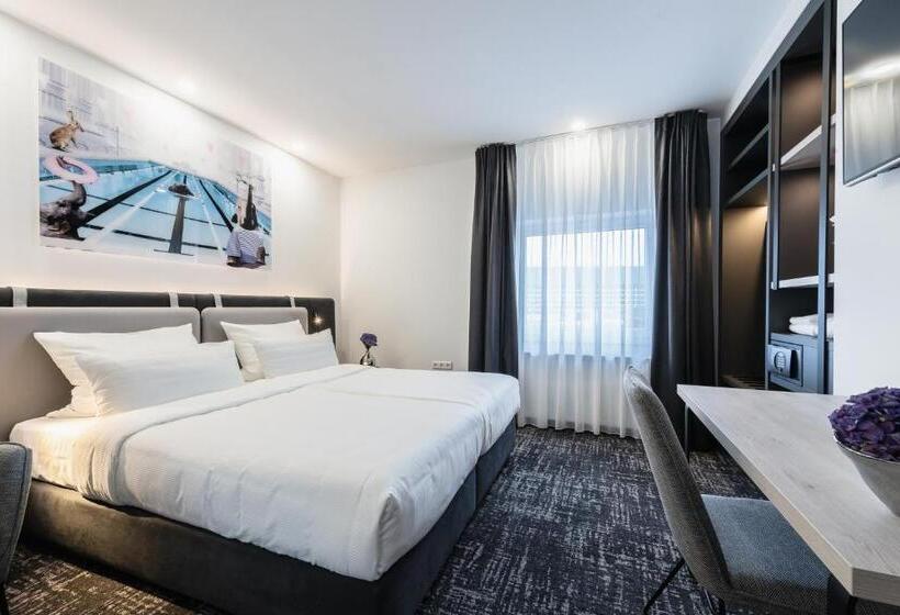 غرفة قياسية سرير كينج, Libarty Hotels