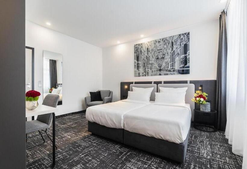 غرفة سوبيريور سرير كينج, Libarty Hotels