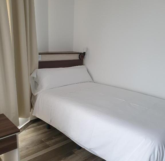 اتاق استاندارد یک نفره, Meson Hostal La Cabana