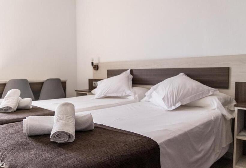 اتاق استاندارد با بالکن, Meson Hostal La Cabana