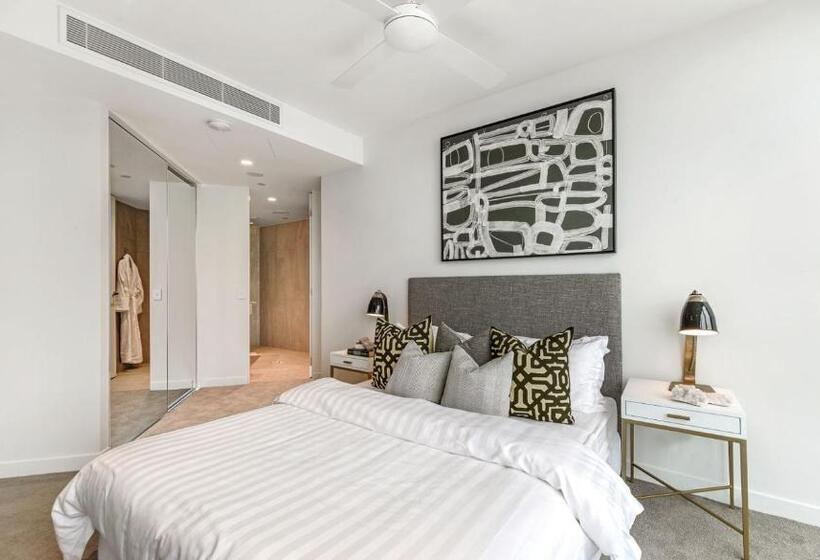 جناح إدارى مطل على البحر, Vue Broadbeach   Official