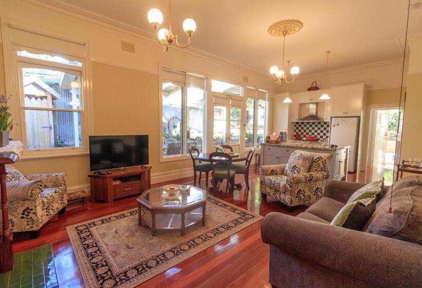 침실 3개 주택, The Oaks Lilydale Accommodation