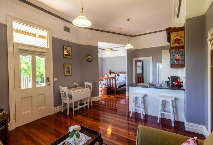 침실 3개 주택, The Oaks Lilydale Accommodation