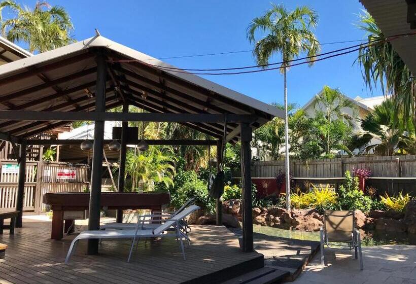 스탠다드 4인용 룸 공용 욕실, Kimberley Travellers Lodge  Broome Yha