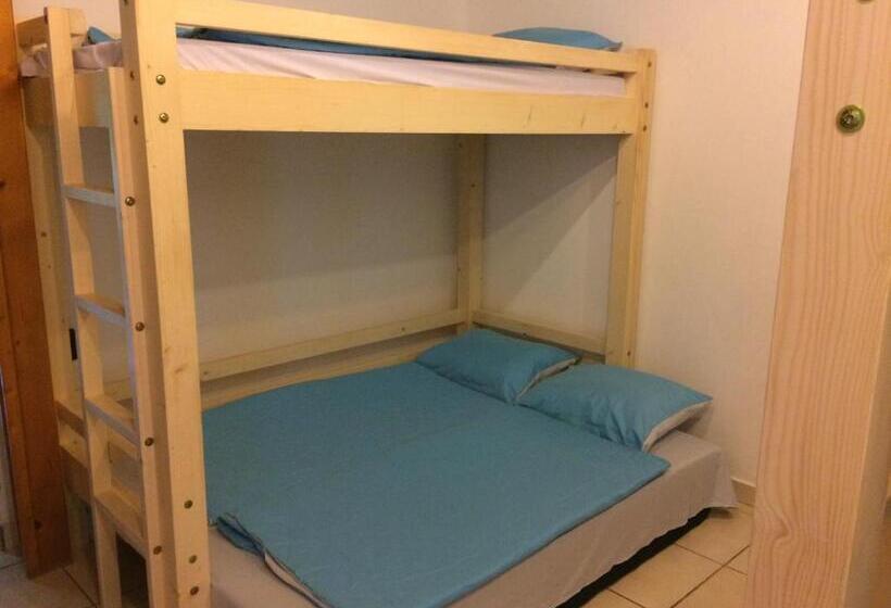 Семейный Номер, Blue Bike Hostel