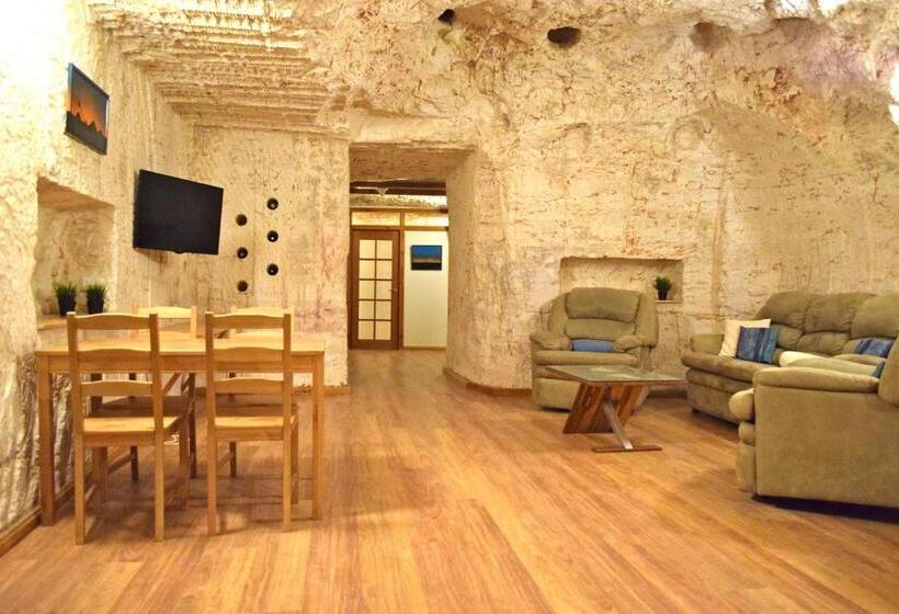 Апартаменты Deluxe 1 Спальня, Dug Out B&b