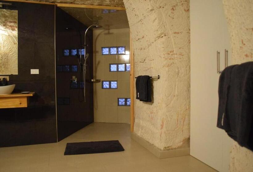 Апартаменты 2 Спальни, Dug Out B&b