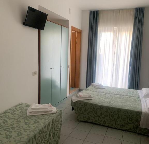 Номер Стандарт Трехместный, Capri