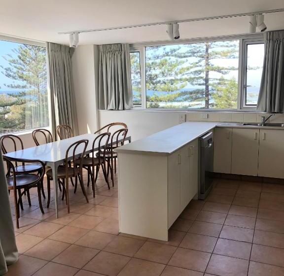Superior 2-bedroom flat with a view, Oceania On Burleigh Beach