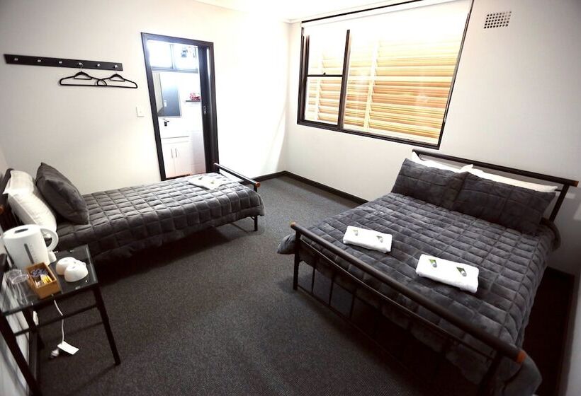 Номер Стандарт, Panania Hotel Sydney