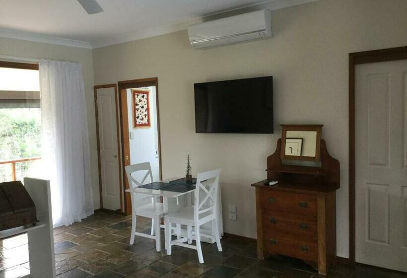 Студио Стандарт Вид на Бассейн, The Croft Bed And Breakfast