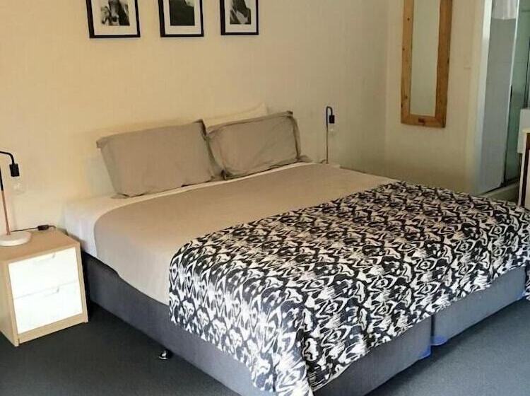 غرفة قياسية, House Of Ullr