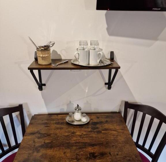 スタンダード４人部屋, Vlčí Jámy