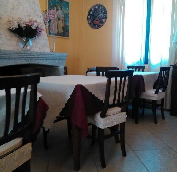 Четырехместный Номер Стандарт Вид на Сад, Villa Donna Maria