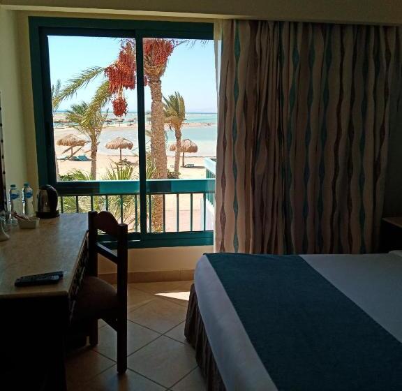 اتاق استاندارد یک نفره با چشم‌انداز دریا, Green Sudr Resort