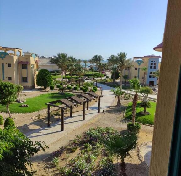 اتاق استاندارد با چشم‌انداز باغ, Green Sudr Resort