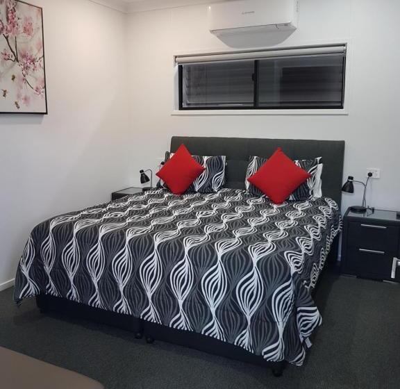 침실 2개 아파트, Athena Studio Units