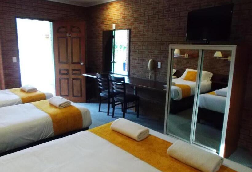 Семейный Номер, Bulahdelah Motor Lodge