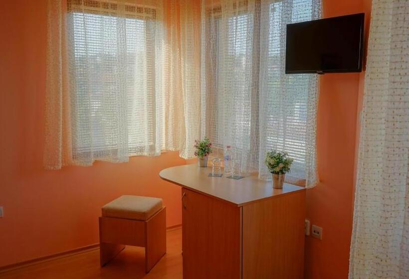 디럭스 룸, Tatyana Guest House