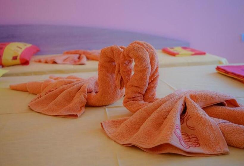 디럭스 트리플 룸, Tatyana Guest House