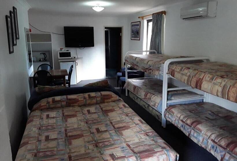 패밀리 룸, Snowdream Motel