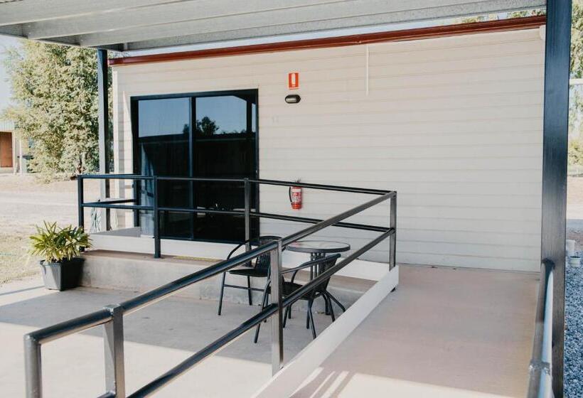 장애인을 위한 킹사이즈 침대 스탠다드 룸, Winton Outback Motel