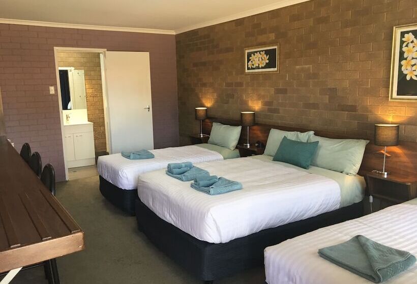 Семейный Номер, Camellia Motel