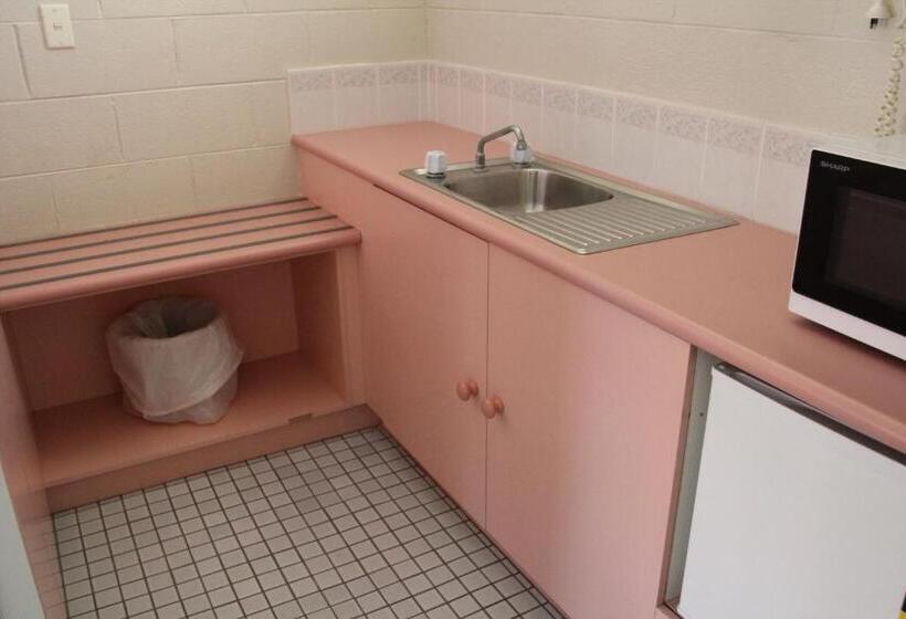 غرفة عائلية, Central Coast Motel
