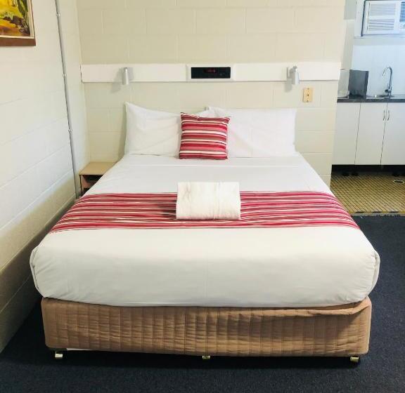 Семейный Номер, Central Coast Motel