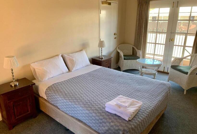 Номер Стандарт, Settlers Hotel York