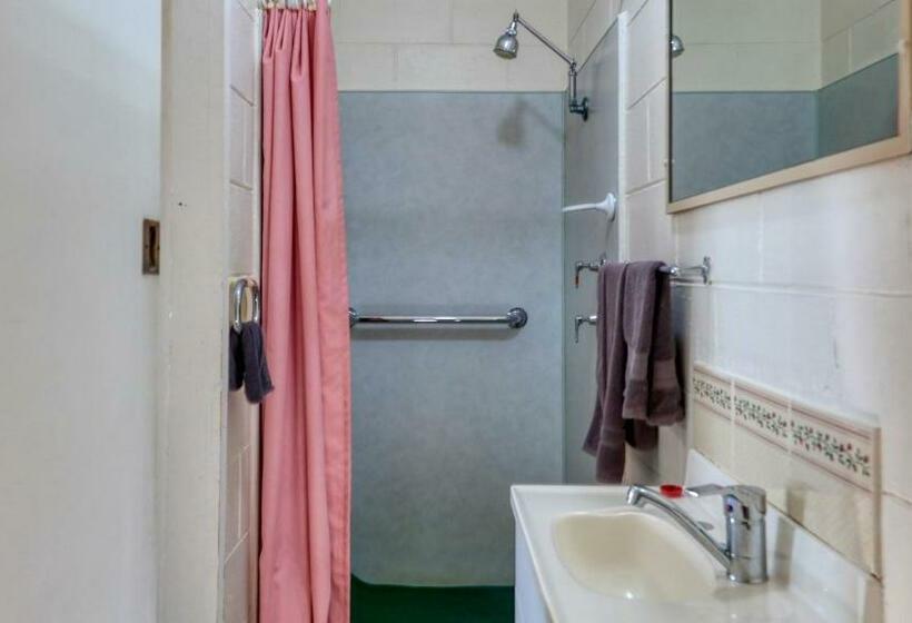 스탠다드 룸, Golden Peak Motel Peakhill