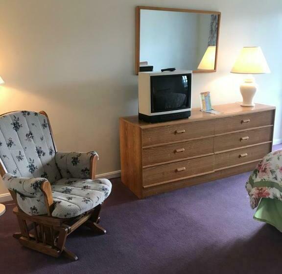 Quarto Estandar, Four Seasons Motor Inn
