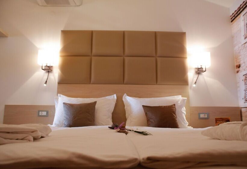 سوییت سوپریور با چشم‌انداز دریا, Boutique Hotel Marco Polo