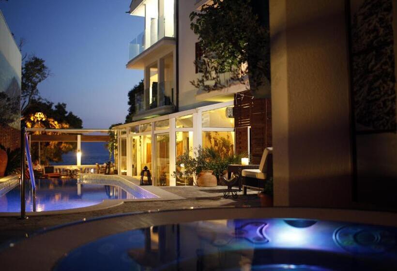 سوئیت با بالکن, Boutique Hotel Marco Polo