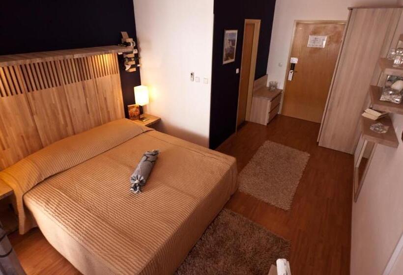 اتاق اکونومی, Boutique Hotel Marco Polo