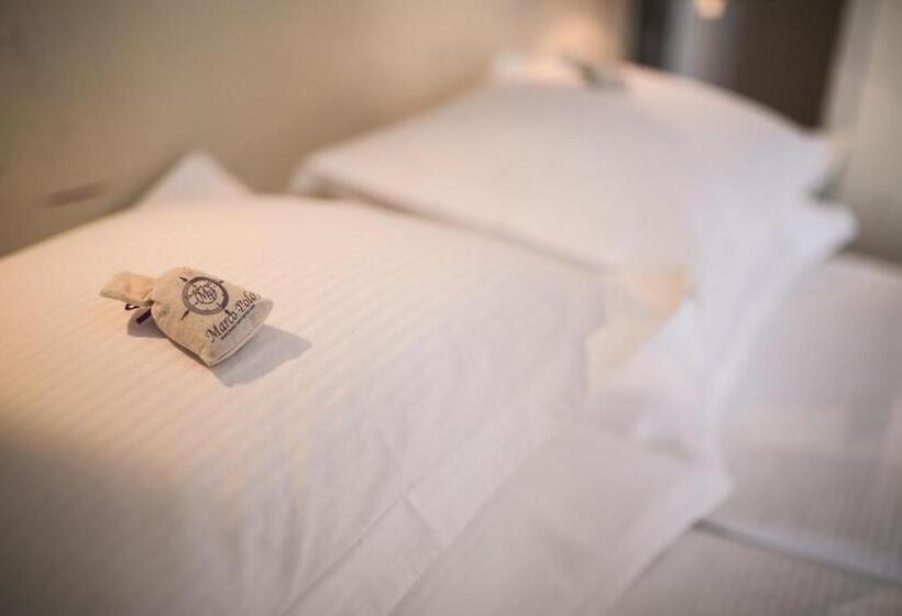 اتاق استاندارد با بالکن و چشم‌انداز دریا, Boutique Hotel Marco Polo