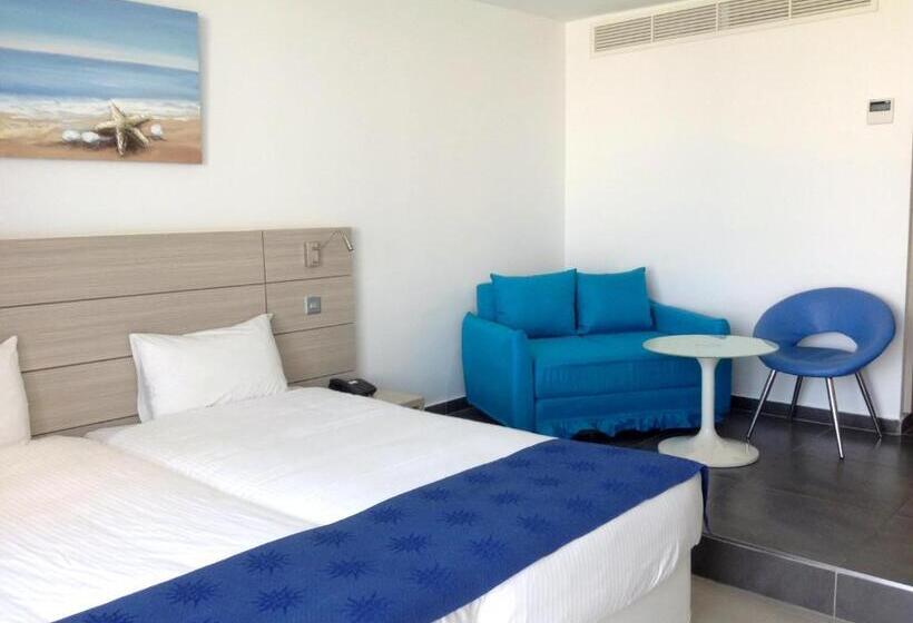 Номер Superior Вид на Море, Limanaki Beach Hotel & Suites