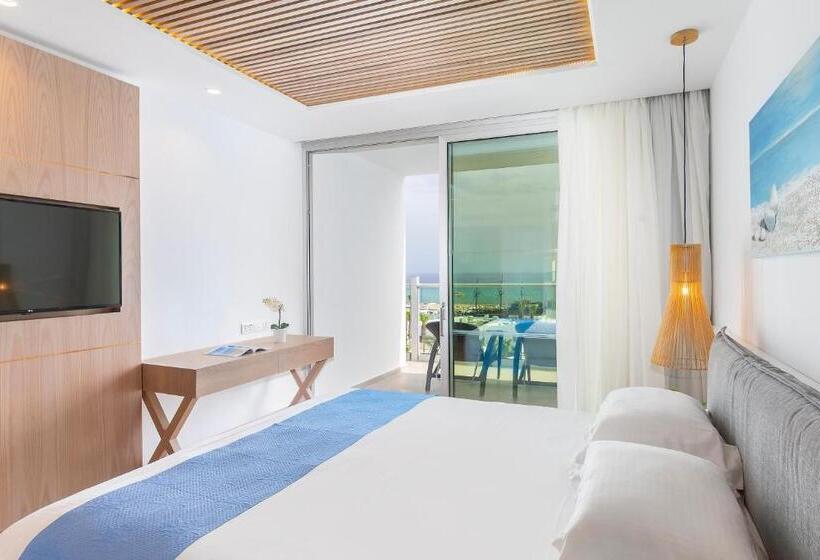 Люкс Executive Вид на Море, Limanaki Beach Hotel & Suites