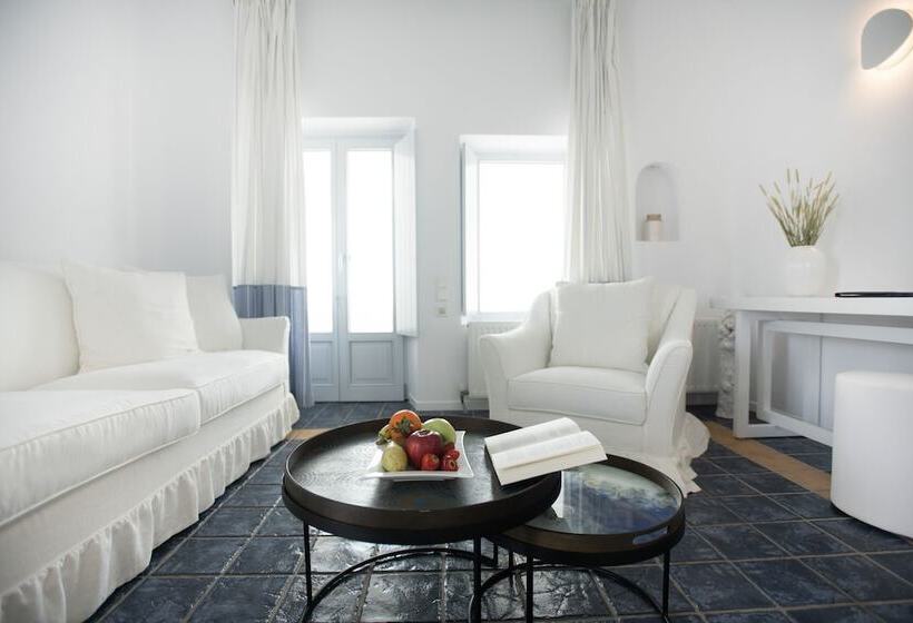 سوییت با استخر, Lilium Hotel Santorini