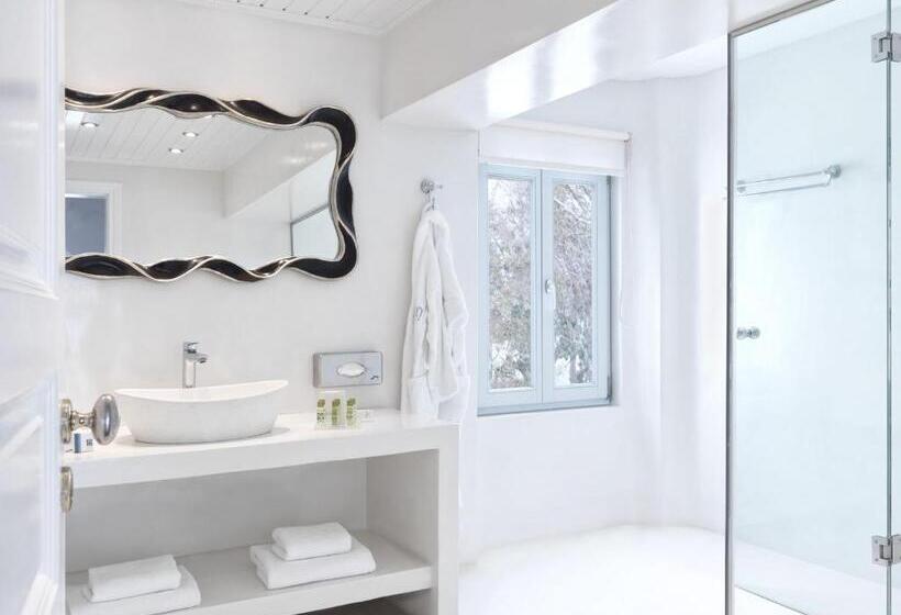 سوئیت با چشم‌انداز, Lilium Hotel Santorini
