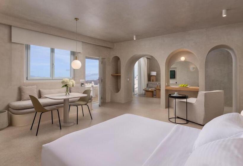 سوئیت با چشم‌انداز, Lilium Hotel Santorini