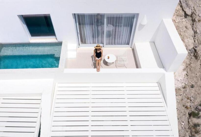 سوئیت با چشم‌انداز, Lilium Hotel Santorini