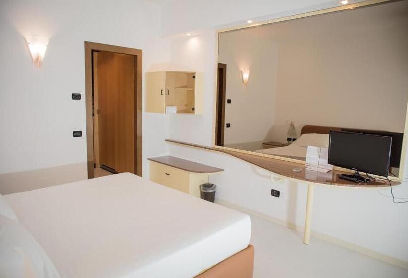 Номер Economy, Blue Relais Malpensa Lago Maggiore