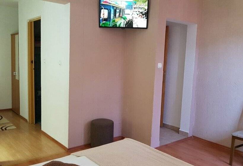 اتاق استاندارد سه نفره, St George B&b