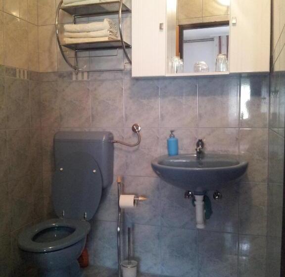 اتاق استاندارد سه نفره, St George B&b